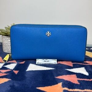Tory Burch Zip Around Continental Wallet
